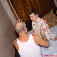 Guy have sex with an older man - Picture 5