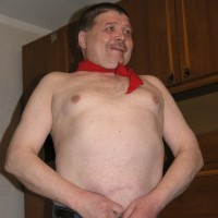 Boy gets his cock sucked by a mature man - Picture 5