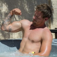 Jimmy Longdong jerks off hard in the garden - Picture 4