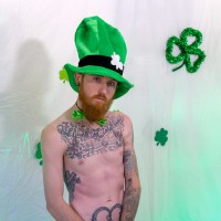 Dom Ty wanks his cock for St. Patrick’s - Picture 2