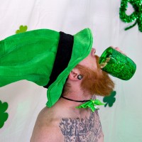 Dom Ty wanks his cock for St. Patrick’s - Picture 6