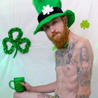 Dom Ty wanks his cock for St. Patrick’s - Picture 10
