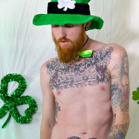 Dom Ty wanks his cock for St. Patrick’s - Picture 15