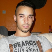 Alex Kiffuer posing - Picture 3