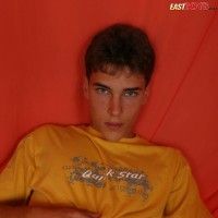 Gaspar posing nude - Picture 3