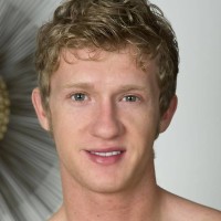 Jake Price posing naked - Picture 1