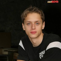 Daniel posing naked at pool - Picture 1