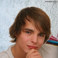 Ricco Luna strokes his dick - Picture 10