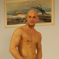 Joe Justice posing naked - Picture 2