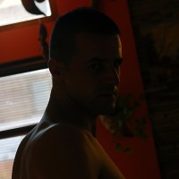Jones posing nude - Picture 5