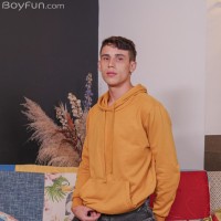 Xander Gomez shows his dick - Picture 1