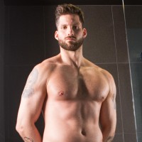 Shower Peepers - Picture 1