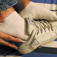 Spoony shows his feet - Picture 10