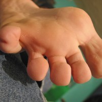Spoony shows his feet - Picture 14