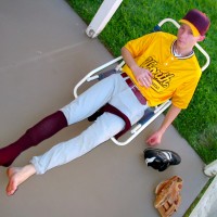 Ryan shows his sneakers - Picture 10