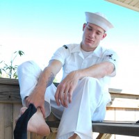 Glock shows his body - Picture 9