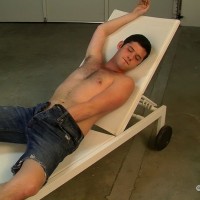 Chase Young smoking - Picture 4
