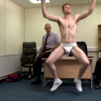Coach Derek - Picture 4