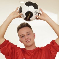 Nicolas jerks off - Picture 2