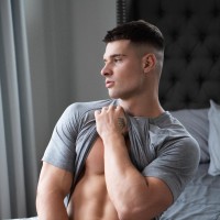 Top To Bottom: Finn Harding - Picture 11