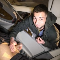 Sex in the car - Picture 3