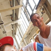 Moskito and Sky James - Picture 8