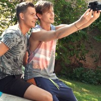 Jeroen Mondrian and Kevin Warhol - Picture 1