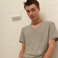 Ashton Ryan gets wet - Picture 6