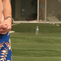Mike Roberts takes a piss - Picture 13