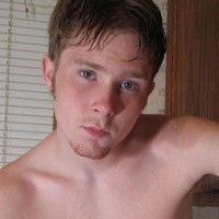Bedroom oissing orgy - Picture 2