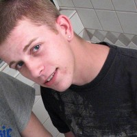 Kayden Daniels's poolside piss - Picture 21