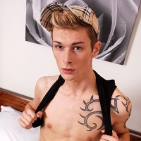 Connor Levi and Brad Fitt fucks Jesse Magowan - Picture 2