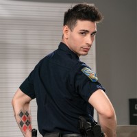 Josh Mikael fists Luka Sage - Picture 1