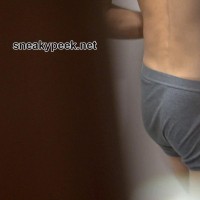 City worker stripping off - Picture 7
