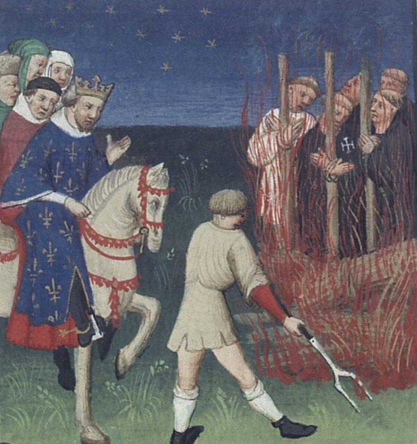 Manuscript miniature of a crowned king on a white horse with his courtiers, watching Templars in white robes burn at stakes while a man stokes the fire